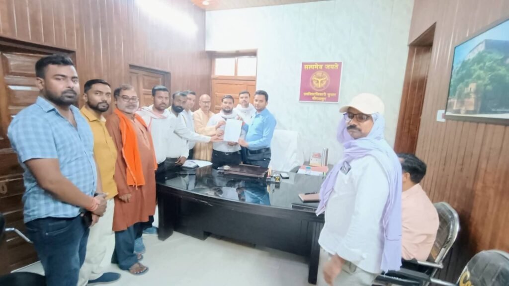 जनता की एकता का बड़ा असर: चुनार गंगा पुल के गड्ढे हुए दुरुस्त, राहगीरों को मिली राहत 2 जनता की एकता का बड़ा असर: चुनार गंगा पुल के गड्ढे हुए दुरुस्त, राहगीरों को मिली राहत | New India Times