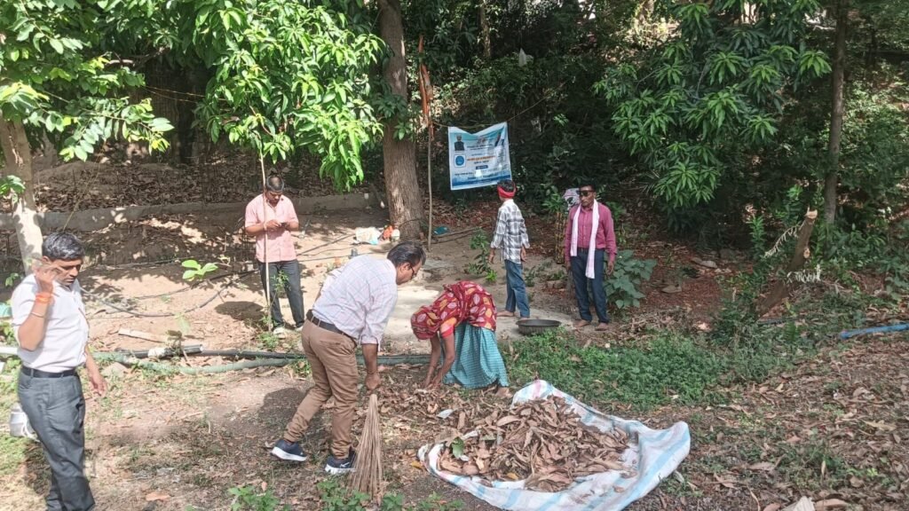 गंगा दशहरा पर झाबुआ में निकली भव्य गंगा कलश यात्रा, श्रमदान और जल संरक्षण का दिया संदेश 3 गंगा दशहरा पर झाबुआ में निकली भव्य गंगा कलश यात्रा, श्रमदान और जल संरक्षण का दिया संदेश | New India Times