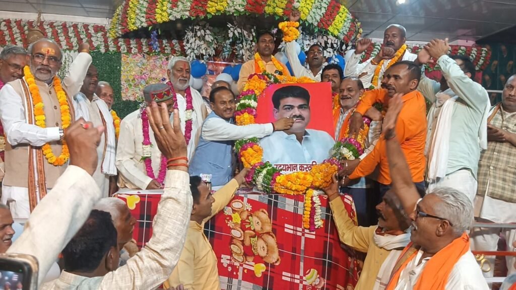 धूमधाम से मनाया गया इंजीनियर उदयभान करवरिया का 57वाँ जन्मदिन 2 धूमधाम से मनाया गया इंजीनियर उदयभान करवरिया का 57वाँ जन्मदिन | New India Times