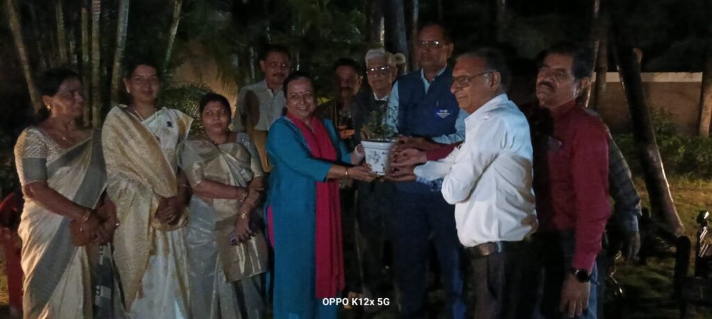 रोटरी की अनूठी गवर्नर विजिट, खटिया चौपाल पर हुई चर्चा; सेवा कार्यों से प्रभावित हुए डिस्ट्रिक्ट गवर्नर 3 रोटरी की अनूठी गवर्नर विजिट, खटिया चौपाल पर हुई चर्चा; सेवा कार्यों से प्रभावित हुए डिस्ट्रिक्ट गवर्नर | New India Times