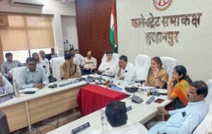 प्राकृतिक आपदा से प्रभावित किसानों के बीच पहुंचे प्रभारी मंत्री तुलसीराम सिलावट और विधायक अर्चना चिटनिस, निष्पक्ष सर्वे व शीघ्र राहत के दिए निर्देश