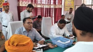 पुवायां तहसील में संपूर्ण समाधान दिवस: लापरवाही पर सख्ती, दो अधिकारियों के निलंबन के निर्देश