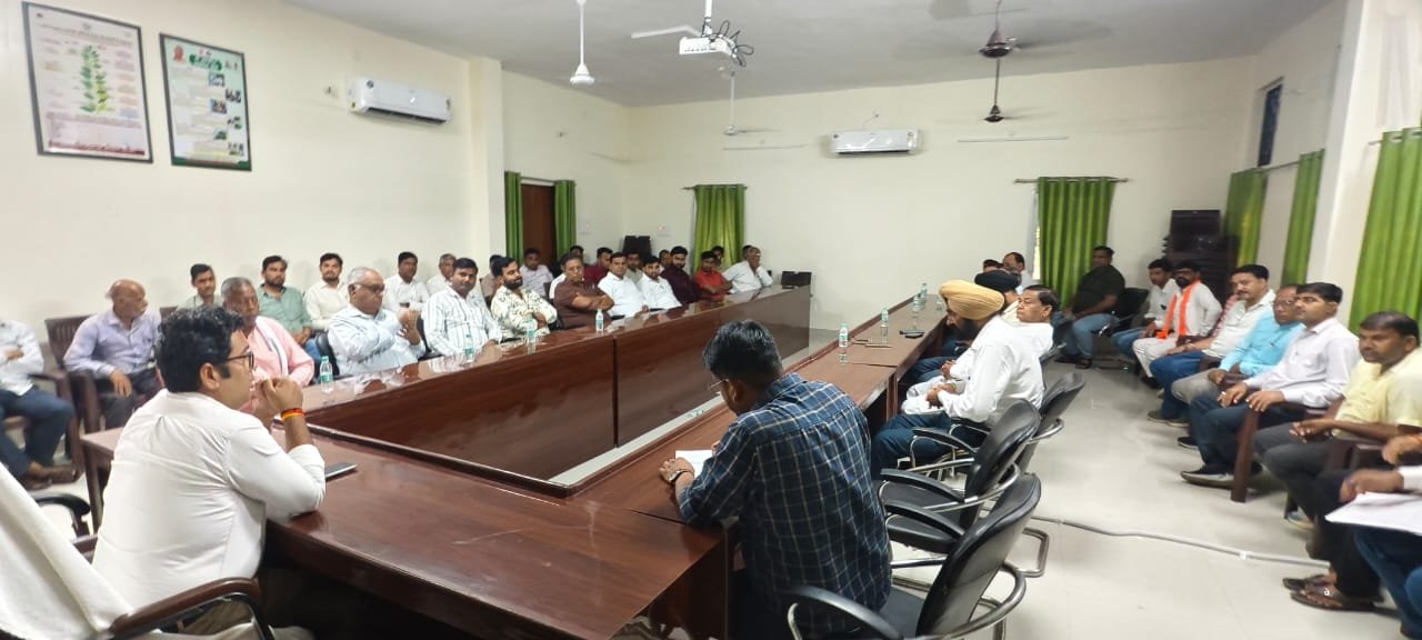 शाहजहांपुर में उर्वरकों की भरपूर उपलब्धता, किसानों से घबराकर खरीदारी न करने की अपील 1 शाहजहांपुर में उर्वरकों की भरपूर उपलब्धता, किसानों से घबराकर खरीदारी न करने की अपील | New India Times