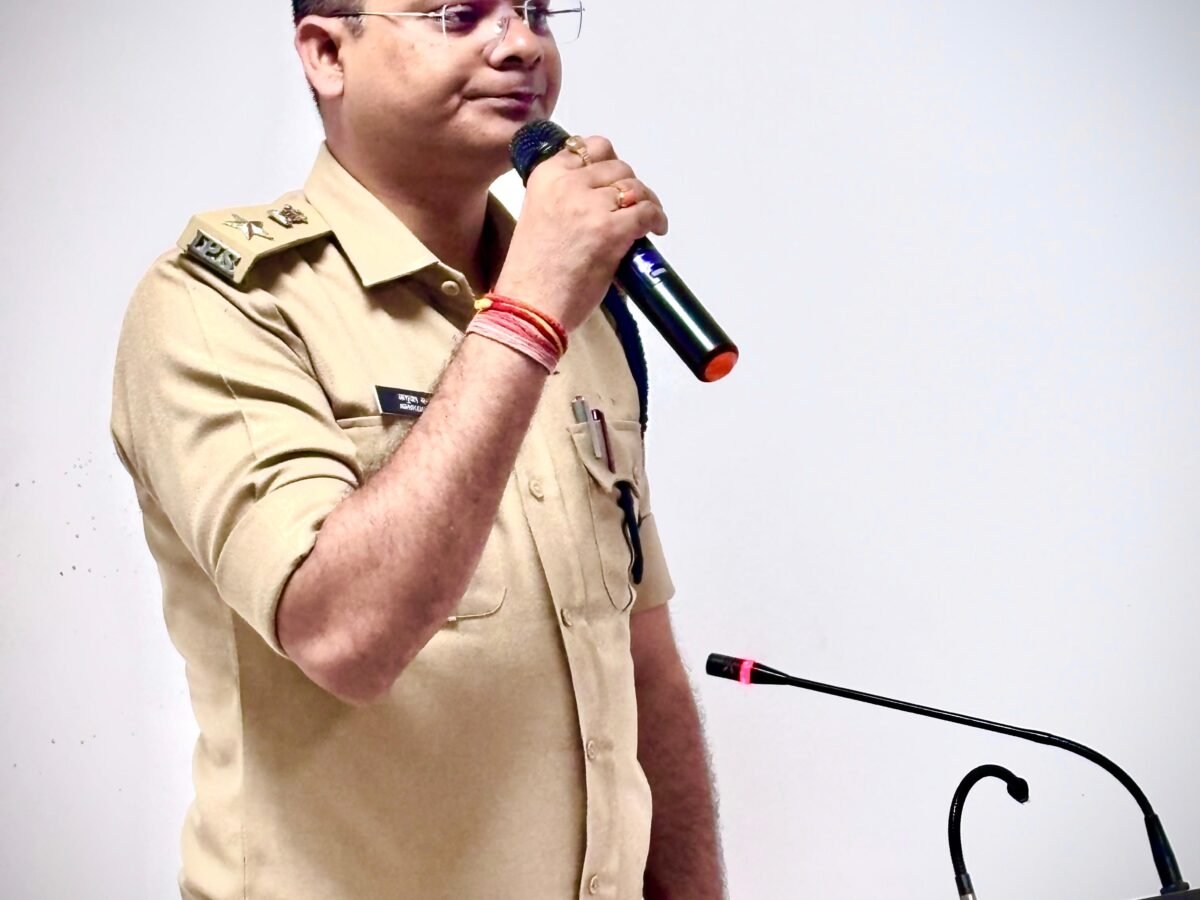 सोशल मीडिया पर दहशत फैलाने वाले दो गुंडे बदमाशों पर खकनार पुलिस की कार्रवाई