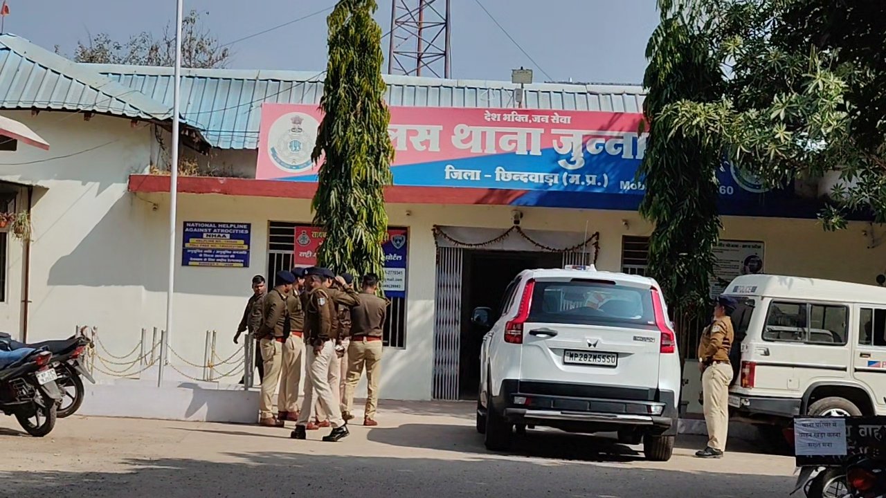 नाबालिग अपहरण कांड में पुलिस ने गाडरवारा से की 04 गिरफ्तारी,न्यायालय में पेश कर भेजा गया जेल 1 नाबालिग अपहरण कांड में पुलिस ने गाडरवारा से की 04 गिरफ्तारी,न्यायालय में पेश कर भेजा गया जेल | New India Times