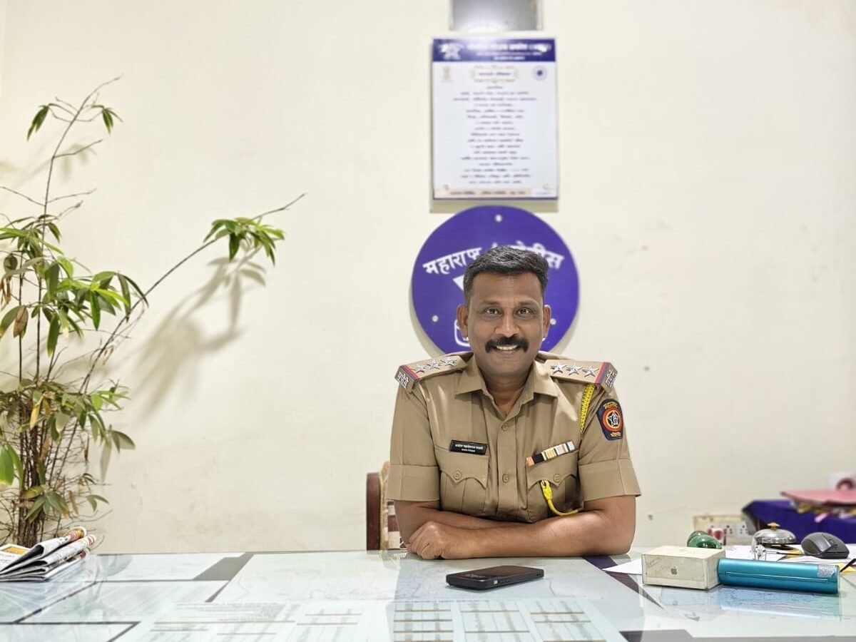 अकोट शहरवासियों के दिलों में बस गए थानेदार अमोल माडवे, तबादले पर छलका लोगों का दर्द
