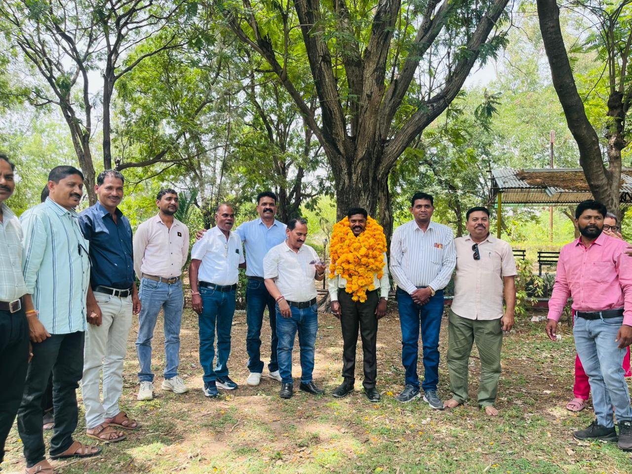 आदिवासी कर्मचारी अधिकारी संगठन (आकास) जिला आलीराजपुर की नई कार्यकारिणी का निर्विरोध गठन, भंगुसिंह तोमर फिर बने अध्यक्ष 1 आदिवासी कर्मचारी अधिकारी संगठन (आकास) जिला आलीराजपुर की नई कार्यकारिणी का निर्विरोध गठन, भंगुसिंह तोमर फिर बने अध्यक्ष | New India Times