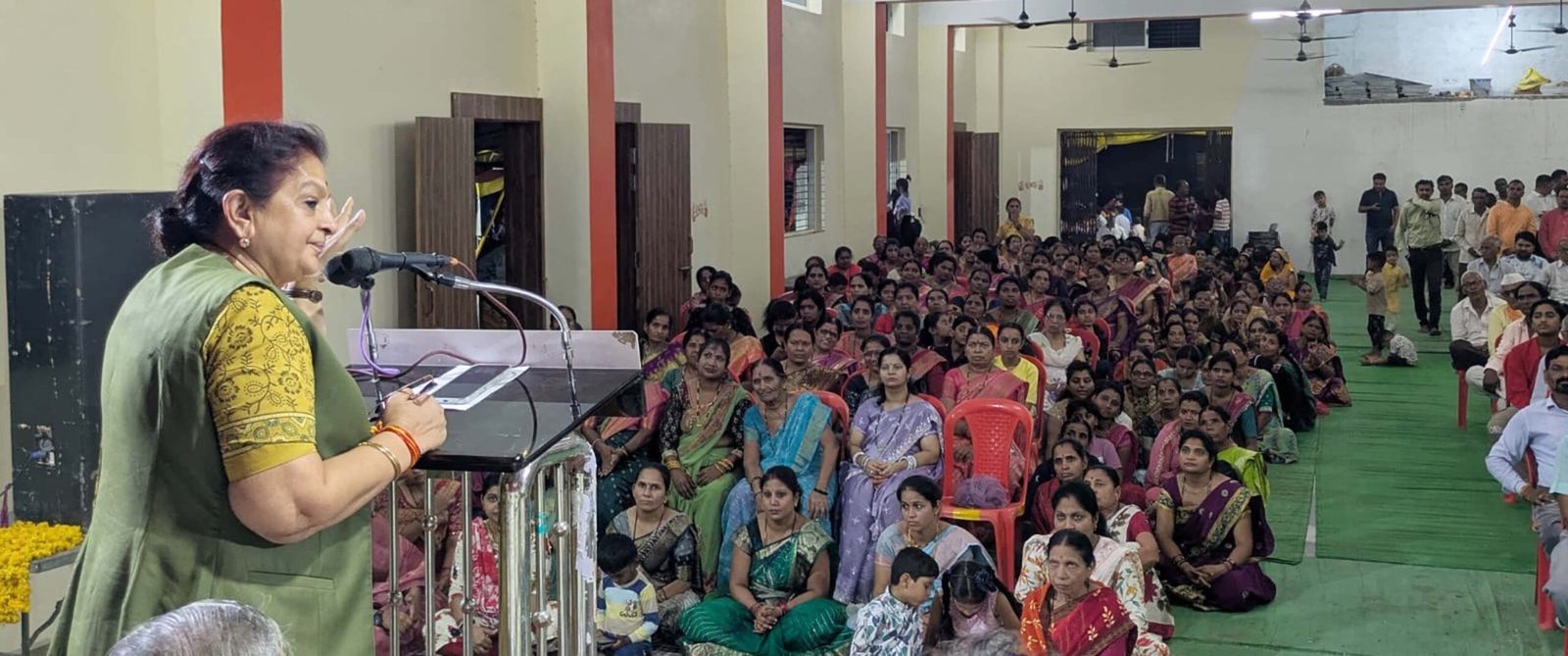 हिंगलाज माता प्राण-प्रतिष्ठा महोत्सव में शामिल हुईं अर्चना चिटनिस, समाज भवन निर्माण कार्यों का किया निरीक्षण | New India Times