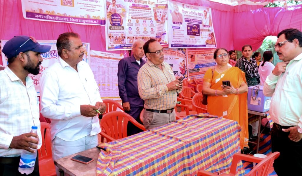 मुख्यमंत्री जनकल्याण शिविर में उमड़ा जनसैलाब, शासन की योजनाओं का लाभ दिलाने के लिए विभिन्न विभागों ने लगाए शिविर 3 मुख्यमंत्री जनकल्याण शिविर में उमड़ा जनसैलाब, शासन की योजनाओं का लाभ दिलाने के लिए विभिन्न विभागों ने लगाए शिविर | New India Times