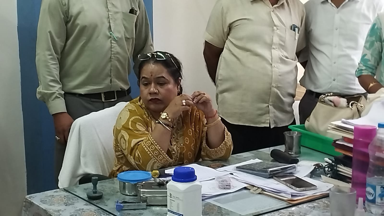 एरियर के नाम पर रिश्वत मांगने वाला क्लर्क लोकायुक्त के जाल में फंसा, ₹2,500 लेते रंगे हाथ गिरफ्तार | New India Times