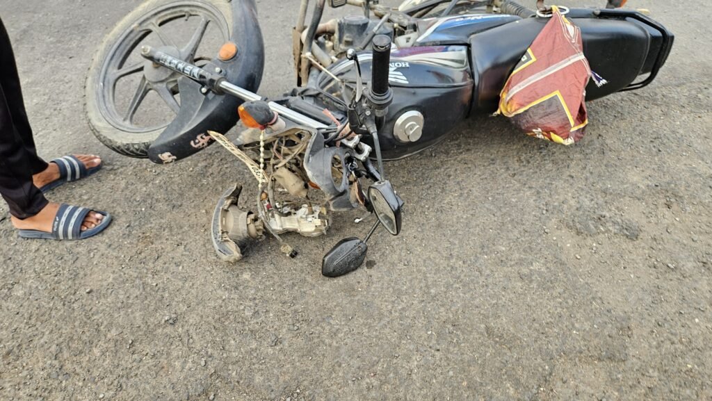 नेशनल हाईवे-44 पर दो बाइकों की आमने-सामने भिड़ंत, अनियंत्रित बाइक महिला से टकराई, तीन गंभीर घायल 3 नेशनल हाईवे-44 पर दो बाइकों की आमने-सामने भिड़ंत, अनियंत्रित बाइक महिला से टकराई, तीन गंभीर घायल | New India Times