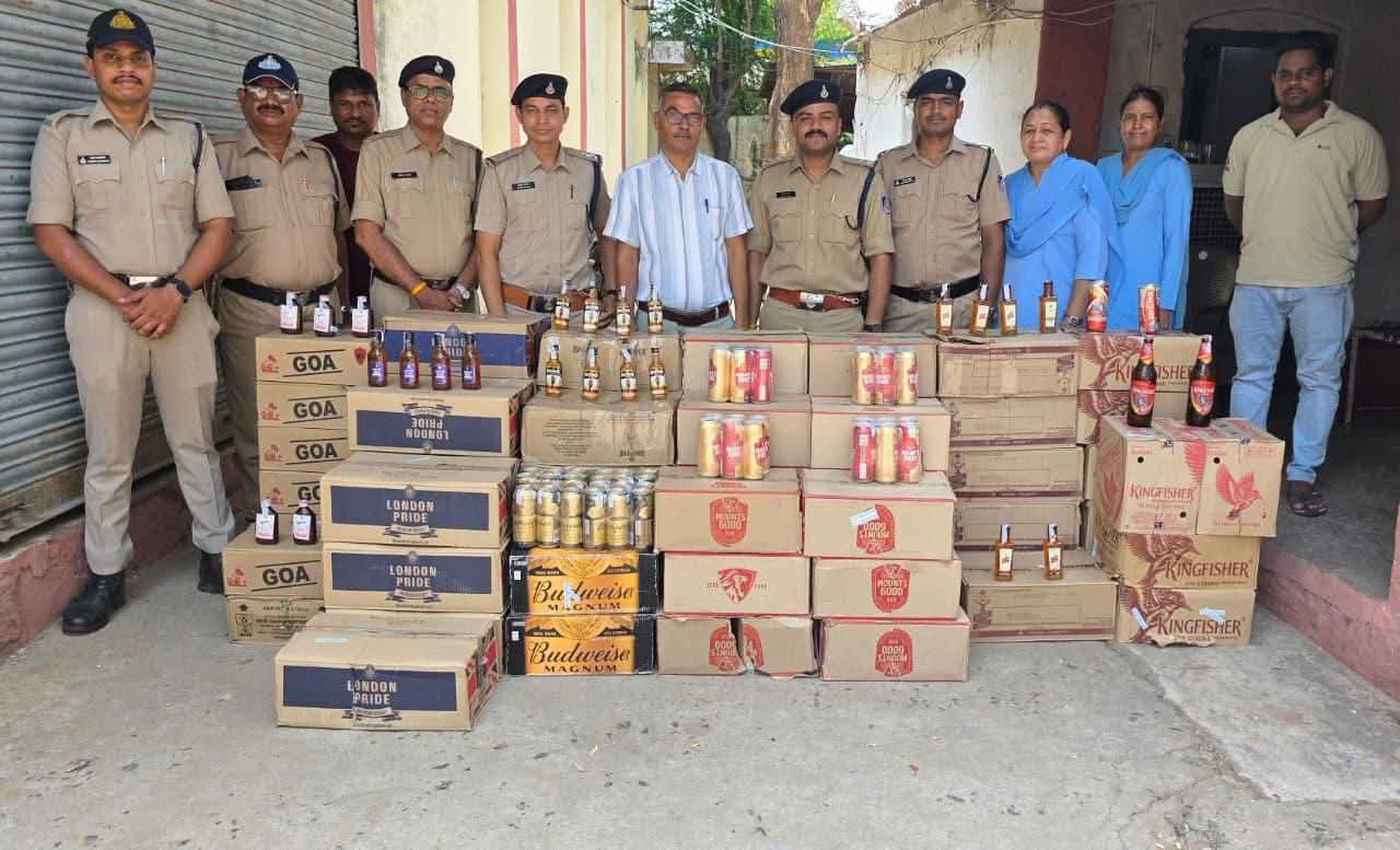 ग्राम रजला में आबकारी विभाग की बड़ी कार्रवाई, 72 पेटी अवैध विदेशी शराब जब्त, कीमत 5 लाख रुपये से अधिक 1 ग्राम रजला में आबकारी विभाग की बड़ी कार्रवाई, 72 पेटी अवैध विदेशी शराब जब्त, कीमत 5 लाख रुपये से अधिक | New India Times