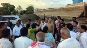 दशकों के इंतज़ार के बाद दंगा पीड़ित दुकानदारों को मिलेगा अपना हक़, निर्माणाधीन सिंधी कपड़ा मार्केट का अर्चना चिटनिस ने किया निरीक्षण