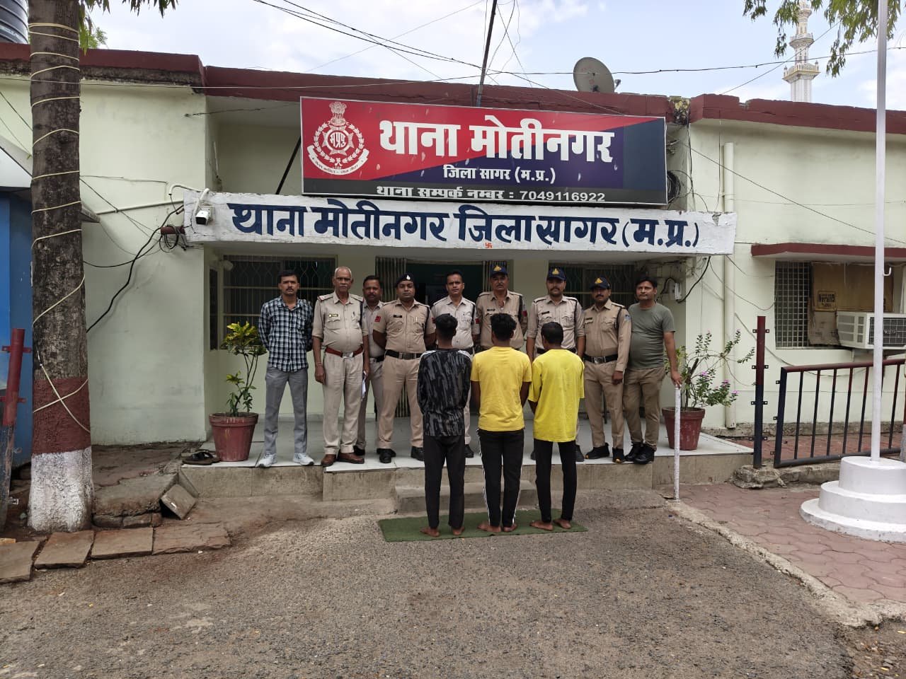 सागर में सराफा व्यापारी से लूट का खुलासा, 3 आरोपी गिरफ्तार, 2 की तलाश जारी 1 सागर में सराफा व्यापारी से लूट का खुलासा, 3 आरोपी गिरफ्तार, 2 की तलाश जारी | New India Times
