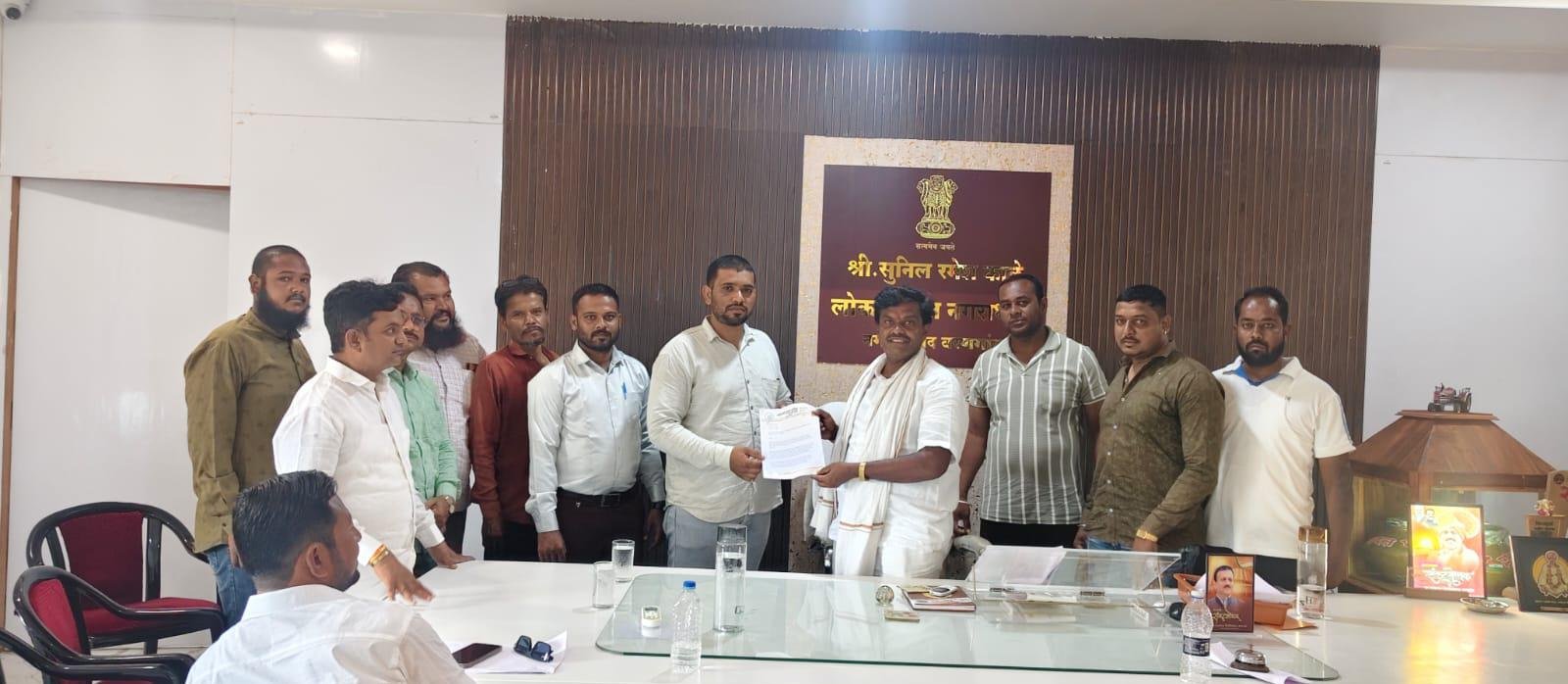 वरणगांव की विकास कॉलोनी में नई जलापूर्ति पाइपलाइन शुरू करने की मांग, ज्ञापन सौंप आंदोलन की चेतावनी | New India Times