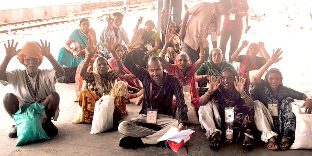 मुख्यमंत्री तीर्थ दर्शन योजना: झाबुआ के 201 श्रद्धालुओं की हरिद्वार–ऋषिकेश यात्रा सफलतापूर्वक संपन्न | New India Times