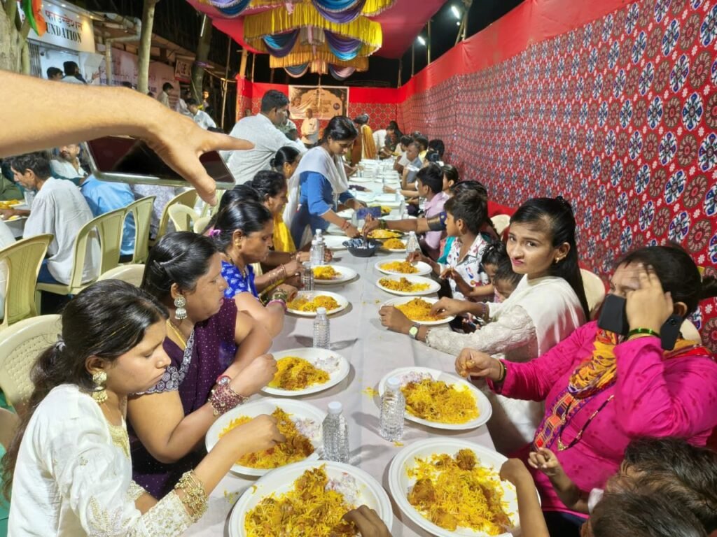 मीरा रोड में ईद मिलन समारोह के माध्यम से दिया गया राष्ट्रीय एकता का संदेश, इक़बाल महाडिक ने की सौहार्द बनाए रखने की अपील 4 मीरा रोड में ईद मिलन समारोह के माध्यम से दिया गया राष्ट्रीय एकता का संदेश, इक़बाल महाडिक ने की सौहार्द बनाए रखने की अपील | New India Times