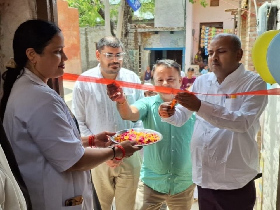मथुरा में विटामिन-ए अभियान का शुभारंभ, 3.05 लाख बच्चों को पिलाई जाएगी खुराक 2 मथुरा में विटामिन-ए अभियान का शुभारंभ, 3.05 लाख बच्चों को पिलाई जाएगी खुराक | New India Times