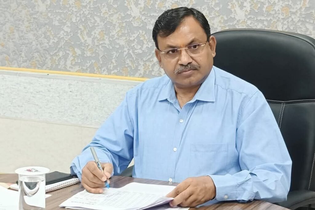समय सीमा में प्रकरणों का निराकरण न करने पर 15 तहसीलदारों की वेतनवृद्धि रोकी 2 समय सीमा में प्रकरणों का निराकरण न करने पर 15 तहसीलदारों की वेतनवृद्धि रोकी | New India Times