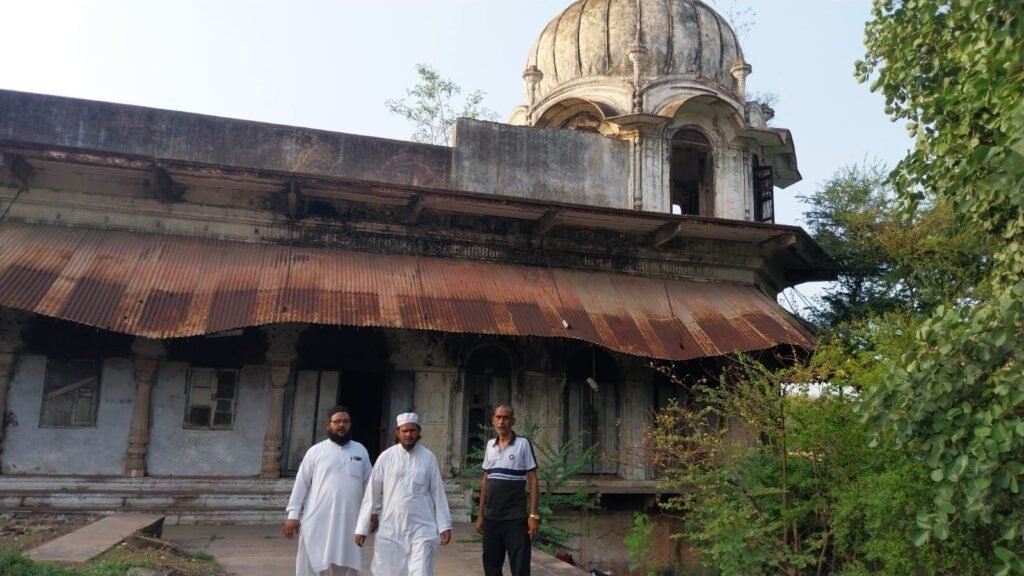 उपेक्षा की मार झेल रहीं हैं भोपाल की ऐतिहासिक धरोहरें, संरक्षण की उठी मांग 3 उपेक्षा की मार झेल रहीं हैं भोपाल की ऐतिहासिक धरोहरें, संरक्षण की उठी मांग | New India Times