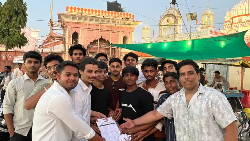 पन्ना में स्वास्थ्य सुविधाओं को सुदृढ़ करने की मांग को जनसमर्थन, 200 से अधिक नागरिकों ने किए हस्ताक्षर 2 पन्ना में स्वास्थ्य सुविधाओं को सुदृढ़ करने की मांग को जनसमर्थन, 200 से अधिक नागरिकों ने किए हस्ताक्षर | New India Times