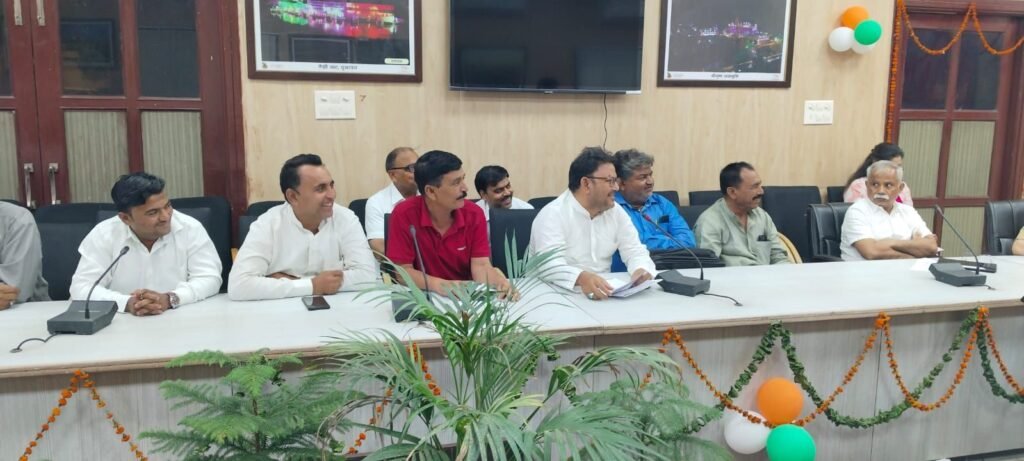 मथुरा में मोहर्रम को लेकर जिला प्रशासन की अहम बैठक, व्यवस्थाओं पर विस्तृत चर्चा 2 मथुरा में मोहर्रम को लेकर जिला प्रशासन की अहम बैठक, व्यवस्थाओं पर विस्तृत चर्चा | New India Times
