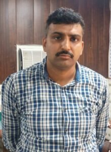 मेड़बंदी के मामले में 10 हजार रुपये की रिश्वत लेते लेखपाल रंगेहाथ गिरफ़्तार, एंटी करप्शन टीम की बड़ी कार्रवाई