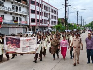 ऑपरेशन सेफ क्लिक 2.0: अनूपपुर पुलिस ने 500 छात्र-छात्राओं के साथ निकाली विशाल साइबर जागरूकता रैली
