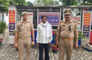 हत्या के प्रयास के मामले में फरार वांछित आरोपी गिरफ्तार, रोजा पुलिस की कार्रवाई