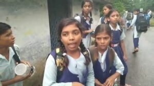 मध्याह्न भोजन में लापरवाही: समय पर भोजन न मिलने से छात्र रहे भूखे, स्कूल की छुट्टी समय से पहले करनी पड़ी