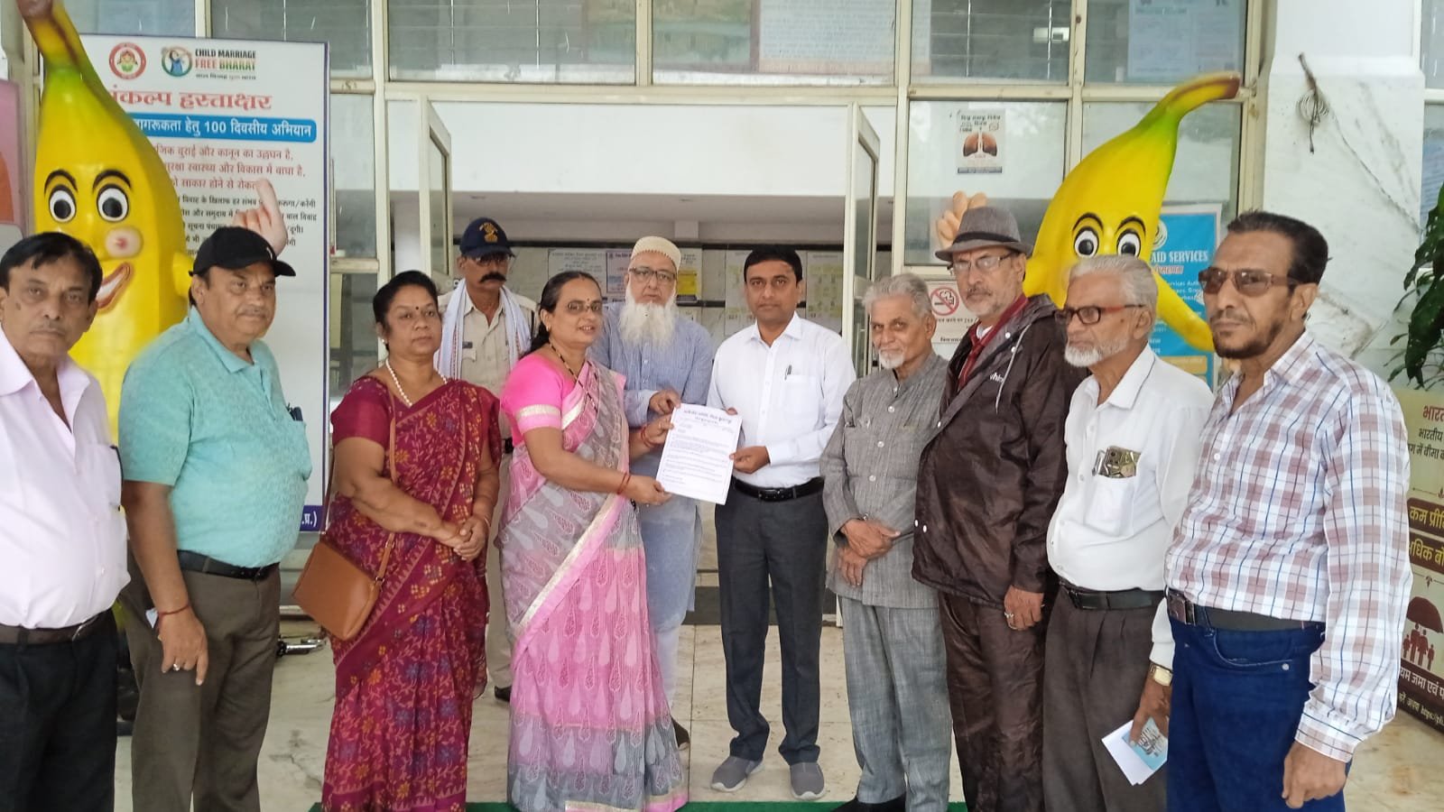 पेट्रोल और एथेनॉल की अलग-अलग बिक्री की मांग, ताप्ती सेवा समिति ने प्रधानमंत्री के नाम सौंपा ज्ञापन | New India Times