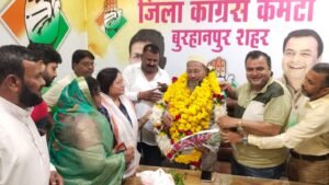 जिला कांग्रेस कार्यालय में धूमधाम से मनाया गया प्रवक्ता मुल्ला तफज्जुल हुसैन मुलायमवाला का जन्मदिन, नेताओं व कार्यकर्ताओं ने किया सम्मान