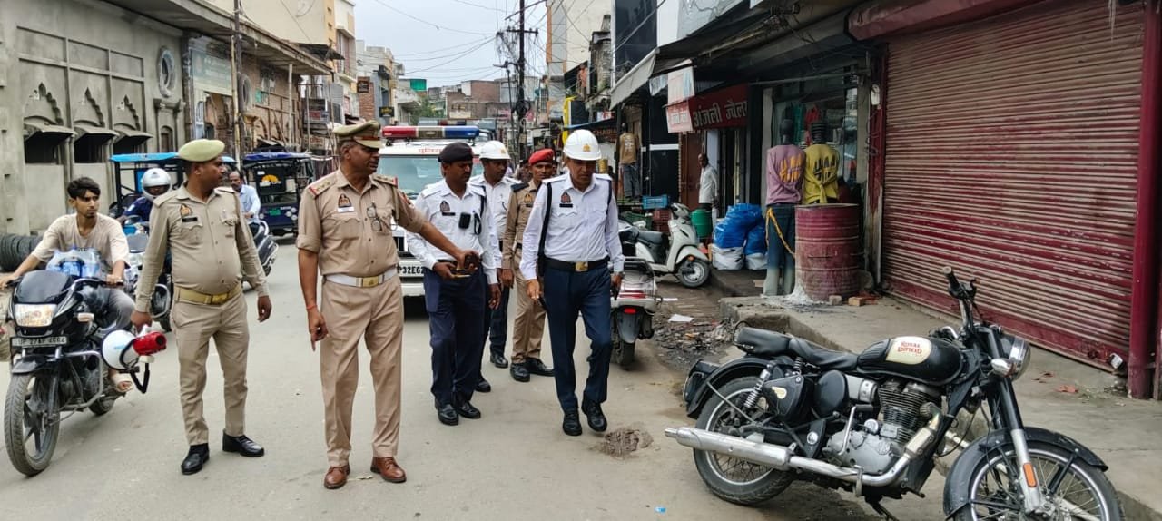 जाम और अतिक्रमण के खिलाफ शाहजहाँपुर पुलिस की बड़ी कार्रवाई, कई वाहनों पर जुर्माना | New India Times