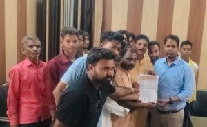 श्रावण में मांसाहार बिक्री पर रोक की मांग, बजरंग दल ने एसडीएम को सौंपा ज्ञापन