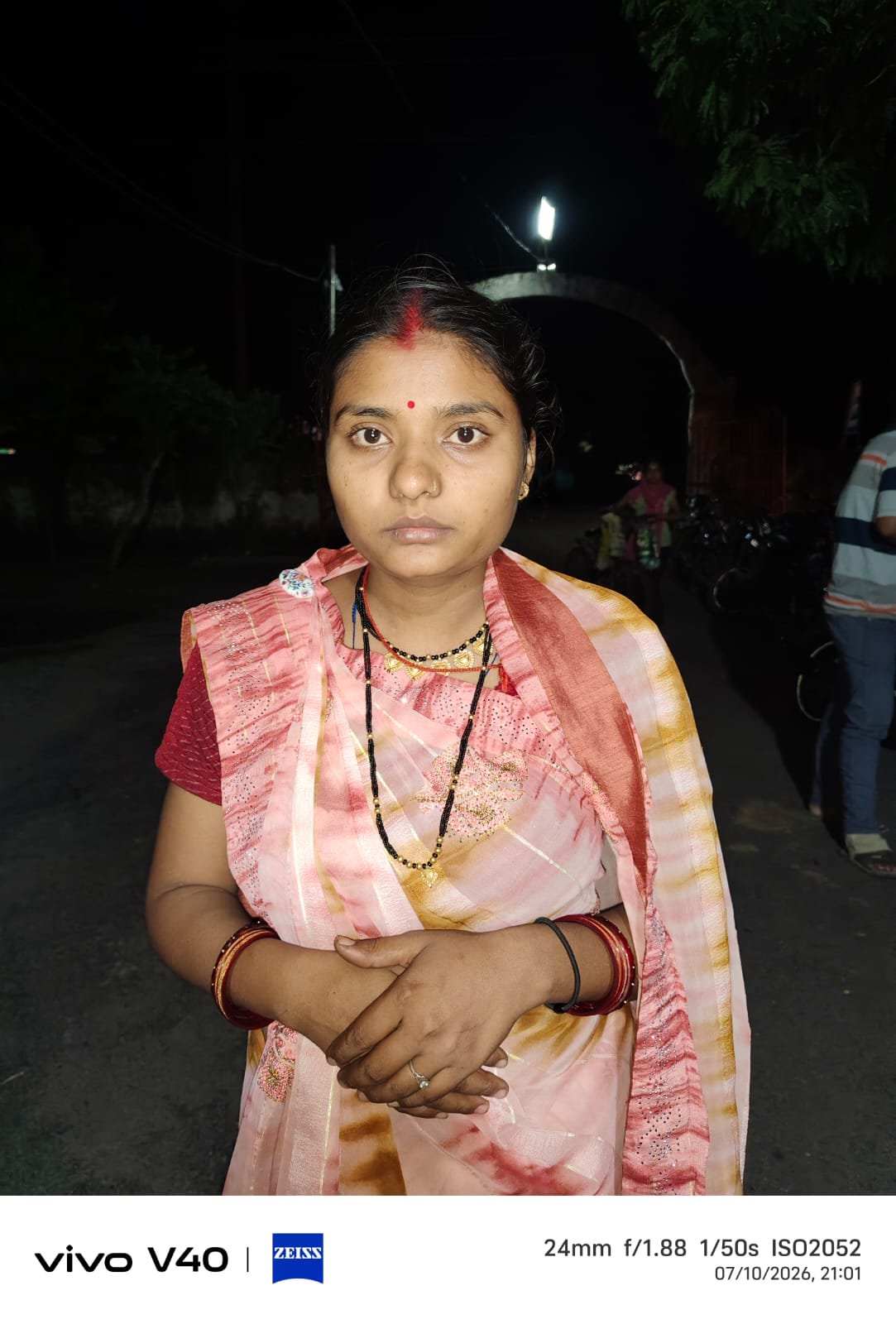 देवरी बस स्टैंड पर बाइक से बैग चोरी, 90 हजार के सोने-चांदी के जेवर ले उड़ा चोर; CCTV में कैद हुई वारदात 1 देवरी बस स्टैंड पर बाइक से बैग चोरी, 90 हजार के सोने-चांदी के जेवर ले उड़ा चोर; CCTV में कैद हुई वारदात | New India Times