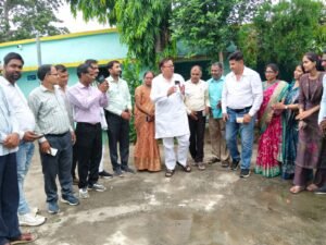 मुकुन्दपुर कन्या स्कूल में प्रवेशोत्सव व साइकिल वितरण, विधायक दादा भाई ने समस्याओं के समाधान का दिया आश्वासन