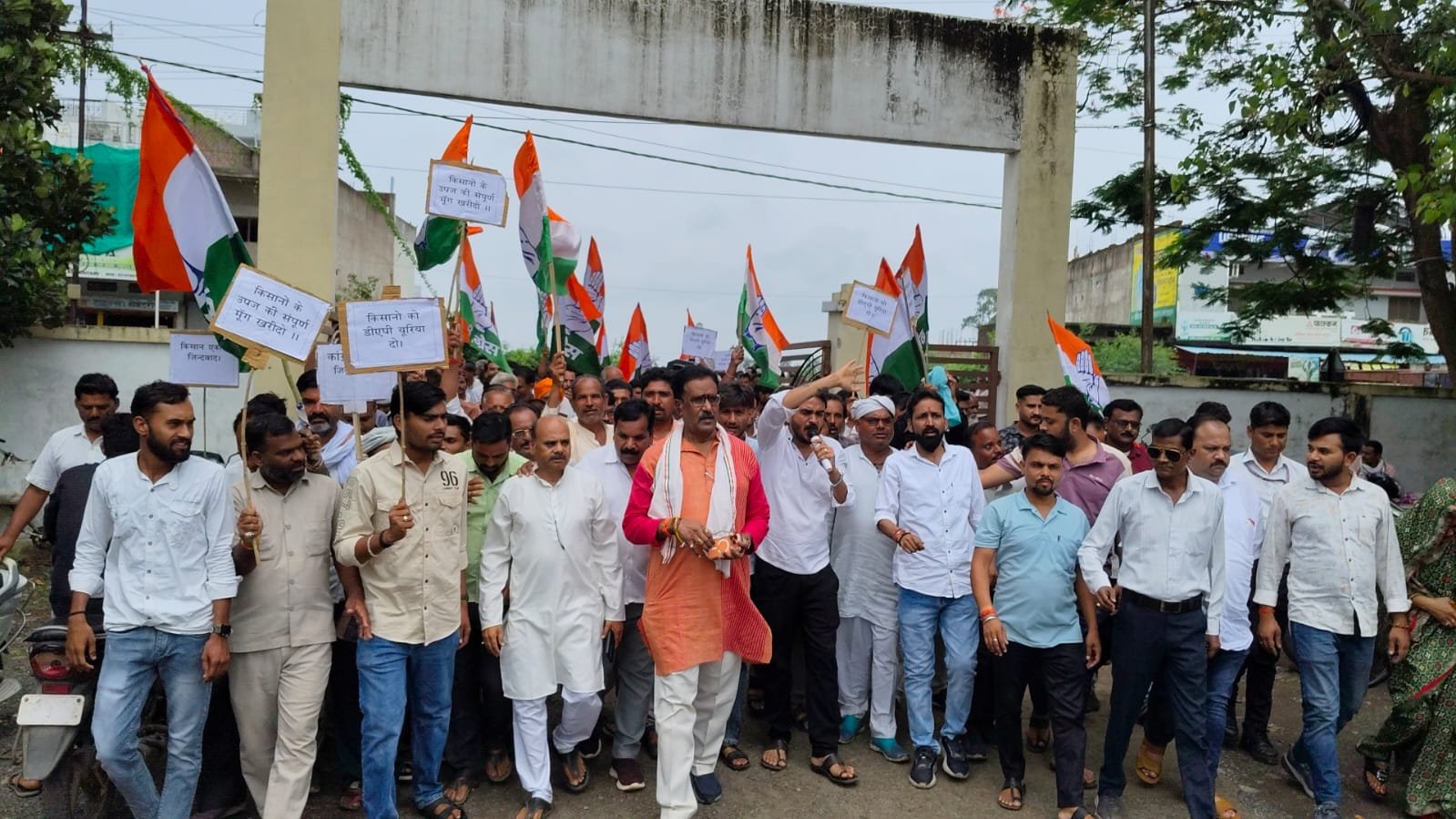 देवरी में किसानों का हुंकार: हर्ष यादव के नेतृत्व में कांग्रेस का प्रदर्शन, जनसमस्याओं पर सरकार को घेरा | New India Times