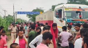मेहंदी का रंग भी नहीं छूटा था, सड़क हादसे में नवविवाहिता की मौत; पति गंभीर रूप से घायल