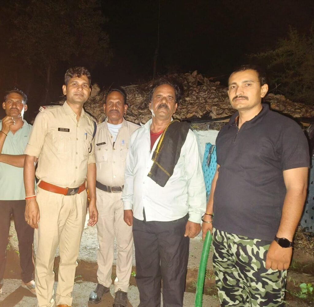 सागर पुलिस की जिलेभर में एकीकृत कॉम्बिंग गश्त, 10 साल पुराने स्थायी वारंटी गिरफ्तार; 270 वैधानिक कार्रवाइयों से अपराधियों में हड़कंप 2 सागर पुलिस की जिलेभर में एकीकृत कॉम्बिंग गश्त, 10 साल पुराने स्थायी वारंटी गिरफ्तार; 270 वैधानिक कार्रवाइयों से अपराधियों में हड़कंप | New India Times