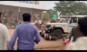 रैपुरा में पुलिस वाहन ने कई राहगीरों को रौंदा, कई राहगीर घायल; चालक हिरासत में, जांच के आदेश