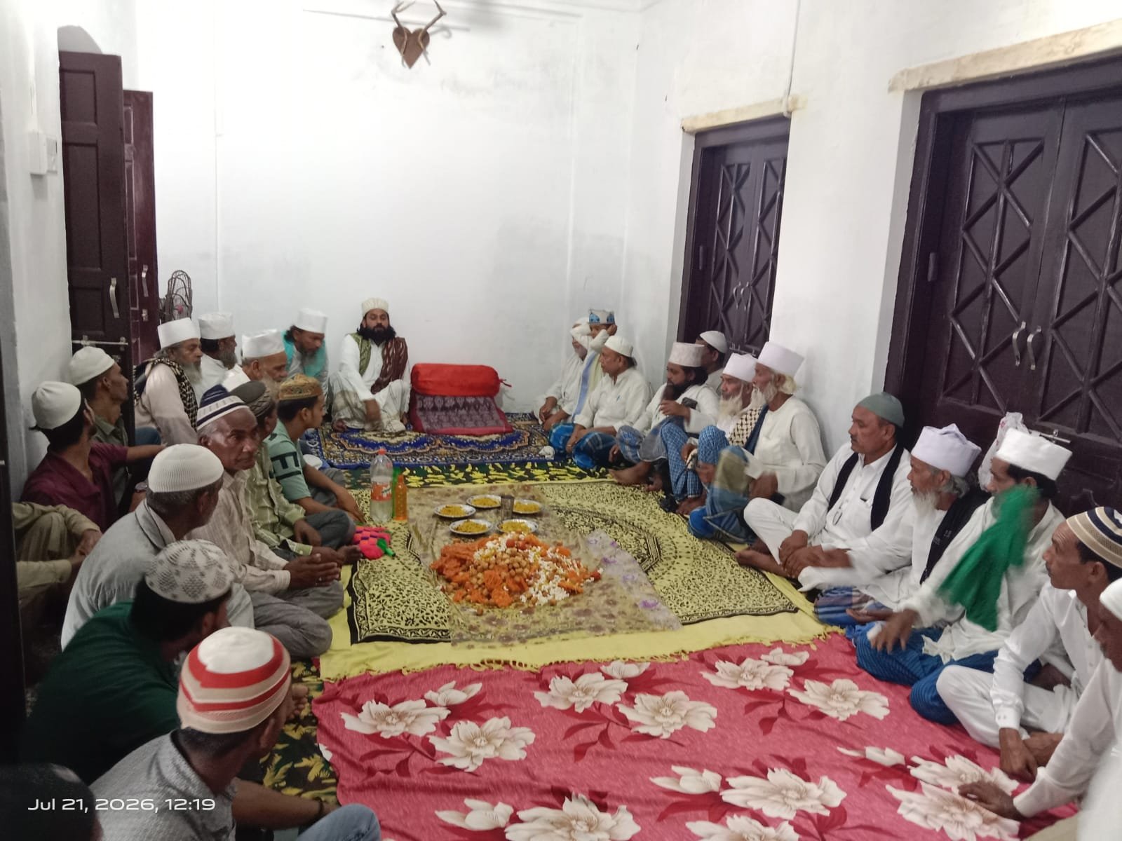 कुकरा में हज़रत मुनन मियाँ का 67वाँ सालाना उर्स संपन्न, उमड़ा आस्था का सैलाब 1 कुकरा में हज़रत मुनन मियाँ का 67वाँ सालाना उर्स संपन्न, उमड़ा आस्था का सैलाब | New India Times
