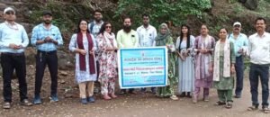 स्वैच्छिकता पर्व पर पर्यावरण संरक्षण की अनूठी पहल, धरमटेकरी में 1,000 सीड बॉल्स का प्रक्षेपण