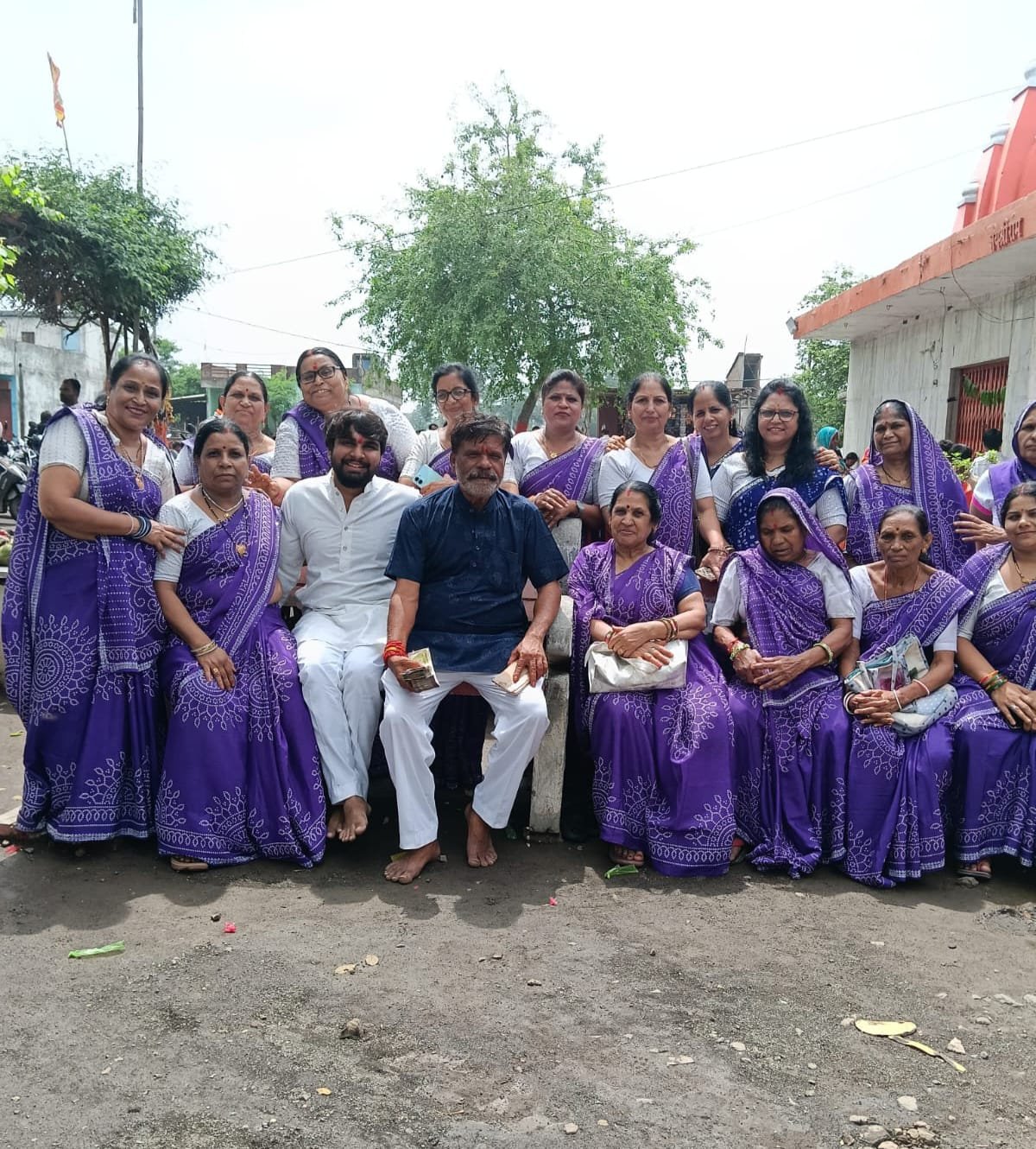 गुरु पूर्णिमा महोत्सव धूमधाम से संपन्न, वनेश्वर मारुति नंदन हनुमान मंदिर में उमड़ी आस्था की भीड़ 1 गुरु पूर्णिमा महोत्सव धूमधाम से संपन्न, वनेश्वर मारुति नंदन हनुमान मंदिर में उमड़ी आस्था की भीड़ | New India Times