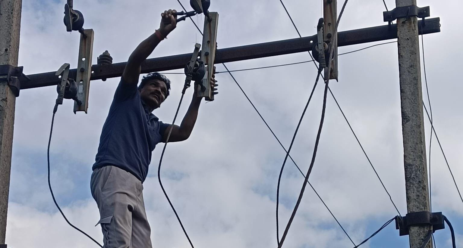 बिजली बिल बकाया होने पर पनारा खंती नंबर-6 के पंप की बिजली काटी, पेयजल संकट की आशंका | New India Times
