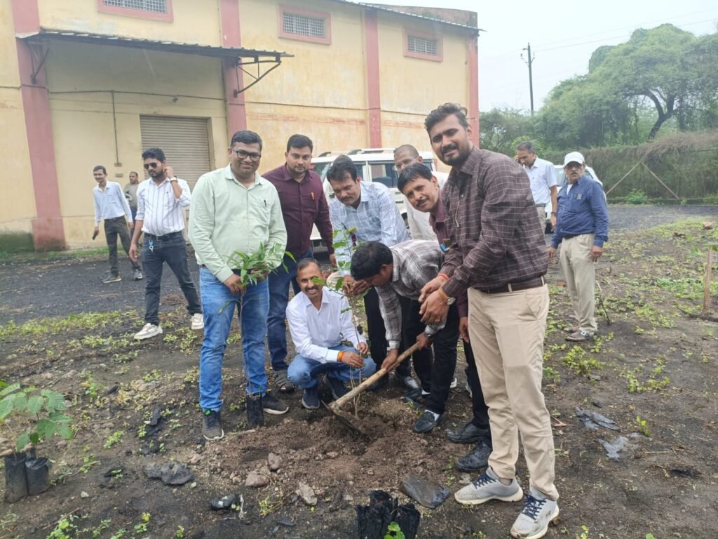 'एक पेड़ माँ के नाम' अभियान के तहत मेघनगर वेयरहाउस परिसर में हुआ पौधारोपण 2 'एक पेड़ माँ के नाम' अभियान के तहत मेघनगर वेयरहाउस परिसर में हुआ पौधारोपण | New India Times