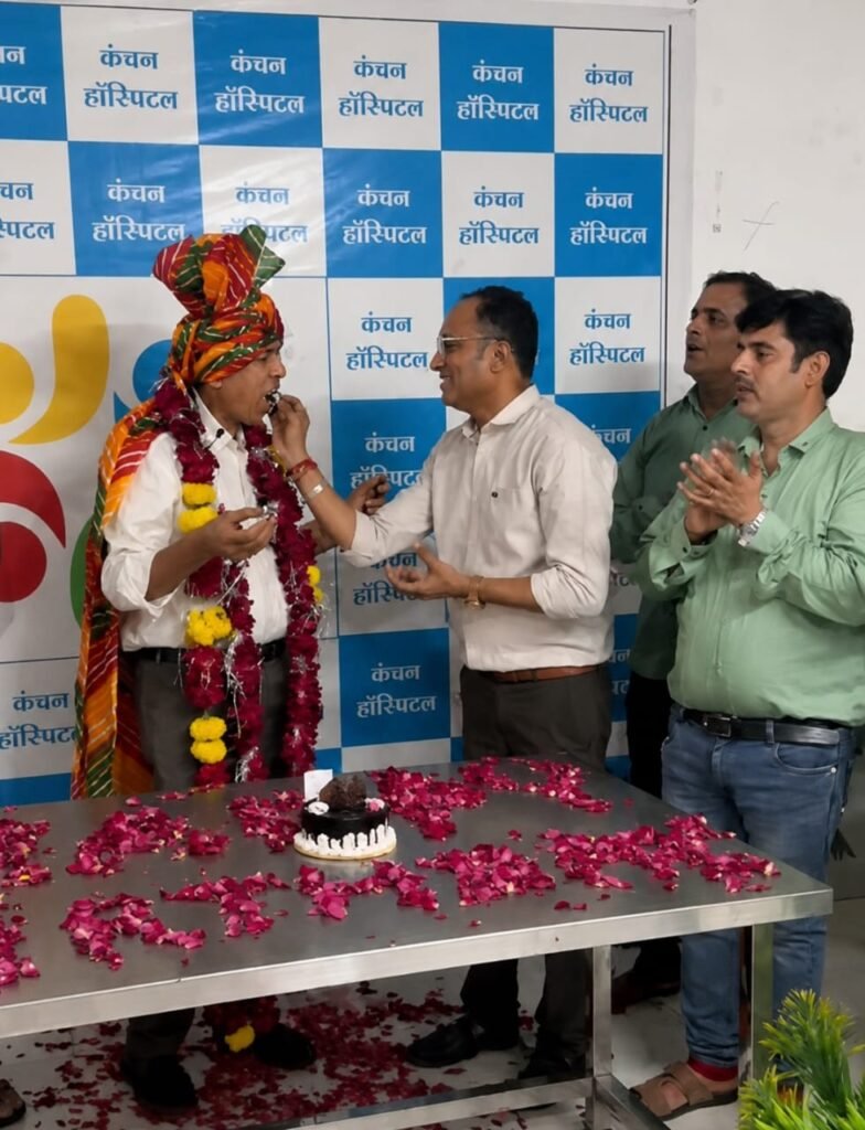 63वें जन्मदिवस पर वरिष्ठ चिकित्सक डॉ. एम.एल. जैन का भव्य सम्मान, सेवा, समर्पण और संवेदनशीलता को मिला सम्मान 3 63वें जन्मदिवस पर वरिष्ठ चिकित्सक डॉ. एम.एल. जैन का भव्य सम्मान, सेवा, समर्पण और संवेदनशीलता को मिला सम्मान | New India Times