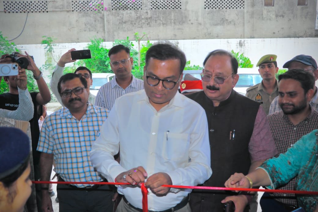 शाहजहांपुर में एचपीवी टीकाकरण अभियान का शुभारंभ, डीएम ने अभिभावकों से बेटियों का टीकाकरण कराने की अपील | New India Times