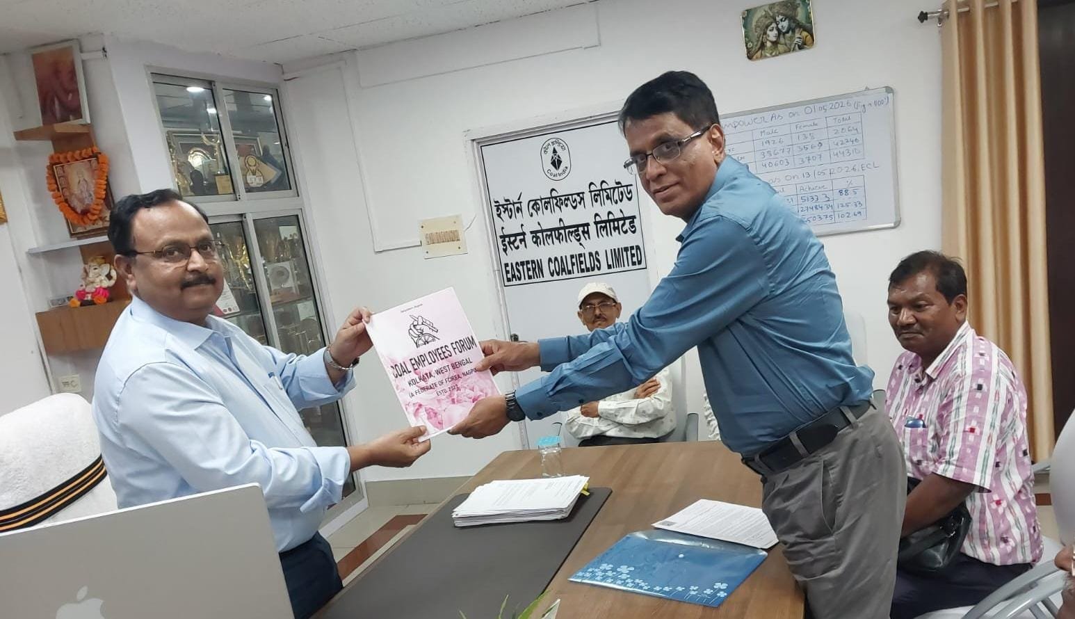 कोयला खान पेंशनर्स फोरम ने प्रधानमंत्री व केंद्रीय राज्य मंत्री को सौंपा ज्ञापन, न्यूनतम पेंशन ₹10,000 करने की मांग | New India Times