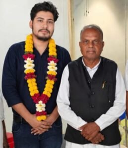 गृह मंत्रालय में सेक्शन ऑफिसर बने मेहुल जैन, विधायक वीरसिंह भूरिया ने दी बधाई