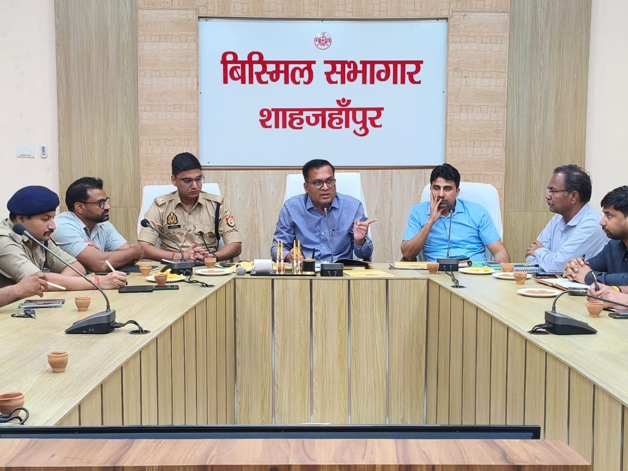 UPTET-2026: परीक्षा केंद्रों के गेट 45 मिनट पहले बंद, डीएम ने दिए कड़े निर्देश | New India Times